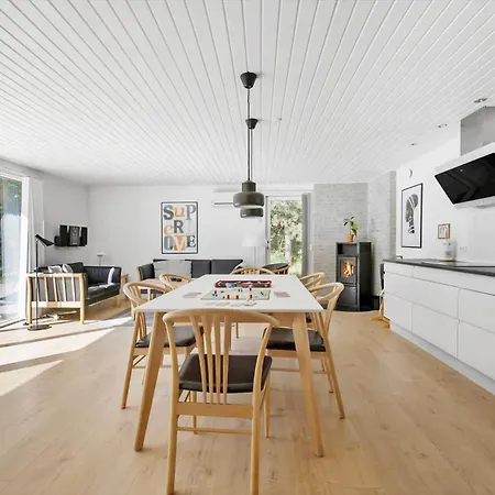 Feriehus 1406-aakirkeby-bonamarken-10 *
